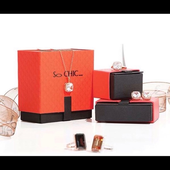 Meet your Posher, Sophy - Picture 2 of 7